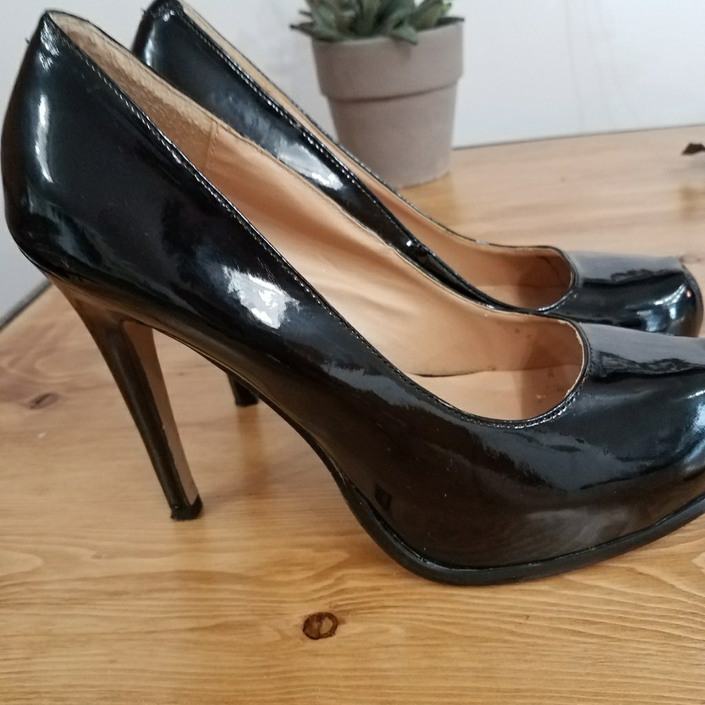 heels - Picture 7 of 7